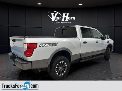 Used 2019 Nissan Titan PRO-4X w/ Pro-4x Utility Package AWD/4WD image 8