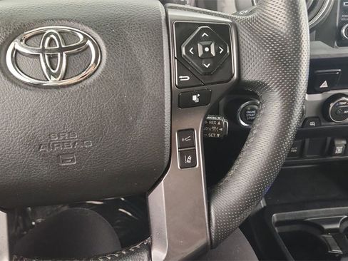 Used 2023 Toyota Tacoma TRD Off-Road image 19