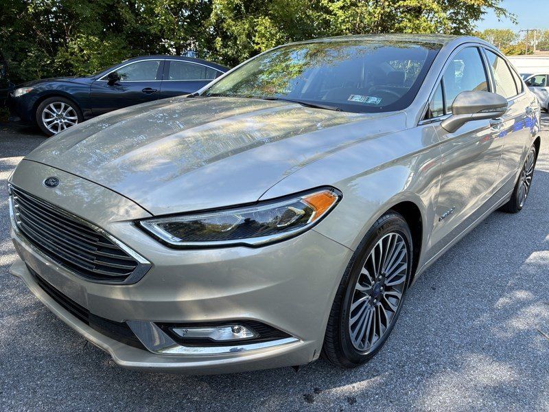 Used 2018 Ford Fusion Titanium FWD image 3