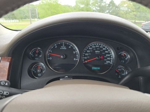 Used 2013 GMC Sierra 1500 SLT w/ Chrome Essentials Package AWD/4WD image 31
