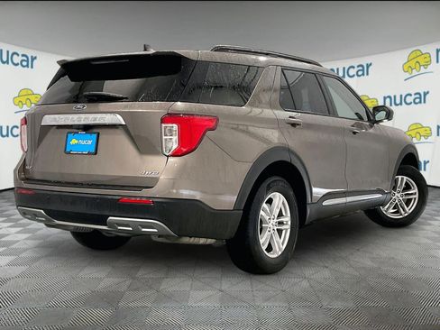 Used 2021 Ford Explorer XLT w/ Equipment Group 202A image 6