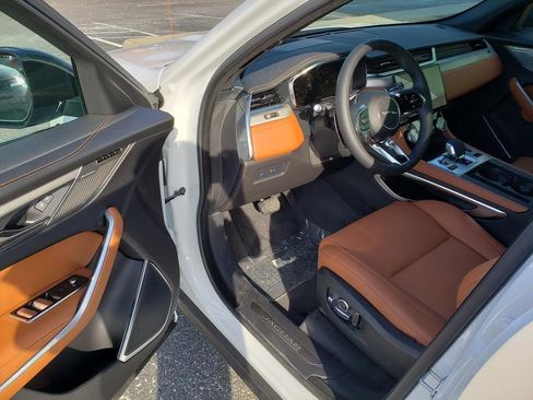 New 2026 Jaguar F-PACE R-Dynamic S image 9