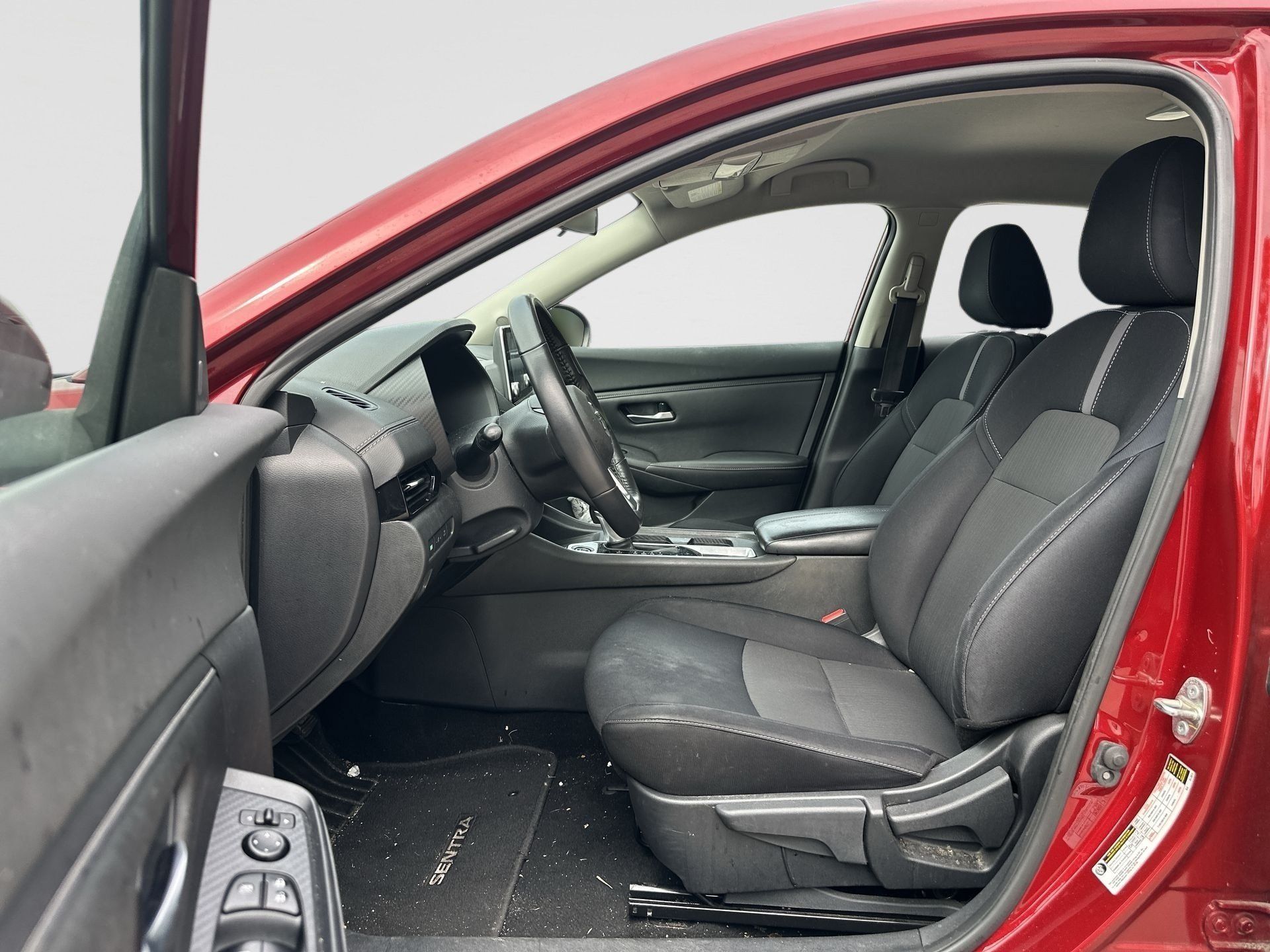 Used 2021 Nissan Sentra SV FWD image 2