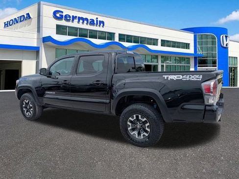 Used 2023 Toyota Tacoma TRD Off-Road w/ Technology Package AWD/4WD image 7