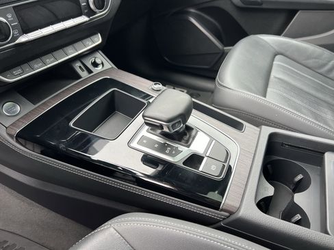 Used 2021 Audi Q5 Premium Plus w/ Premium Plus Package image 28