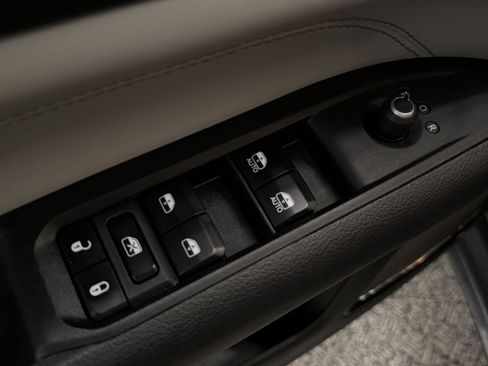 Used 2022 Jeep Compass Limited AWD/4WD image 14