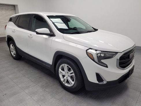 Used 2020 GMC Terrain SLE w/ LPO, Floor Liner Package FWD image 11