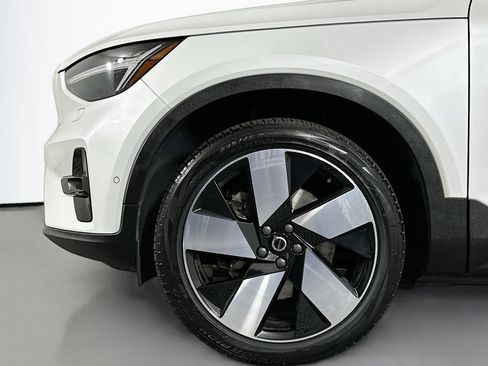 Used 2023 Volvo C40 P8 Recharge Ultimate AWD/4WD image 12