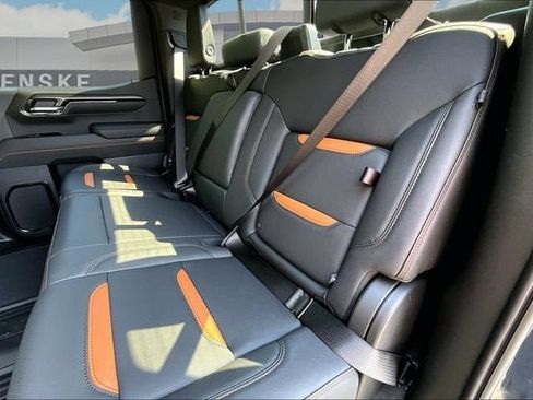 New 2026 GMC Sierra 1500 AT4 w/ AT4 Premium Package AWD/4WD image 11