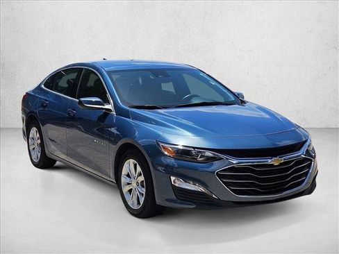 Used 2025 Chevrolet Malibu LT FWD image 3