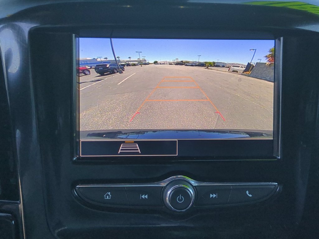 Used 2023 Chevrolet Traverse LT FWD image 17
