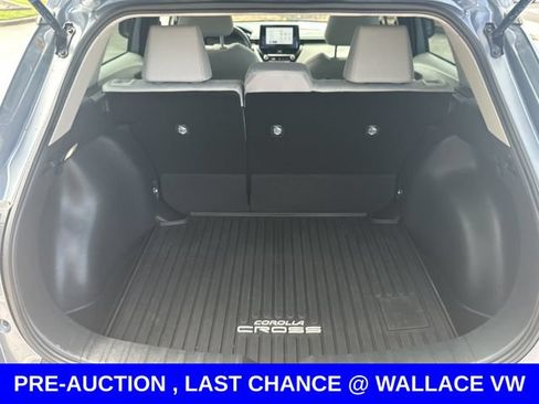 Used 2024 Toyota Corolla Cross L FWD image 11