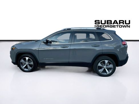 Used 2021 Jeep Cherokee Limited FWD image 4