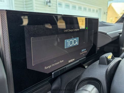 Used 2025 GMC Hummer EV 2X AWD/4WD image 57