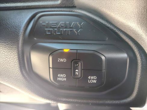 Certified 2025 RAM 2500 Big Horn AWD/4WD image 34