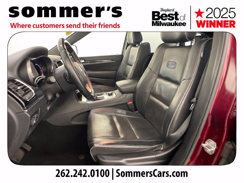 Used 2019 Jeep Grand Cherokee Overland AWD/4WD image 9