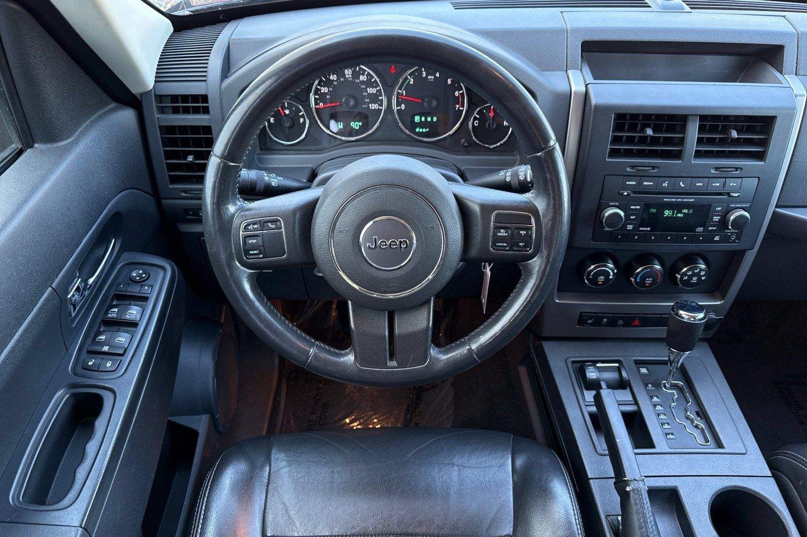 Used 2012 Jeep Liberty Sport AWD/4WD image 14