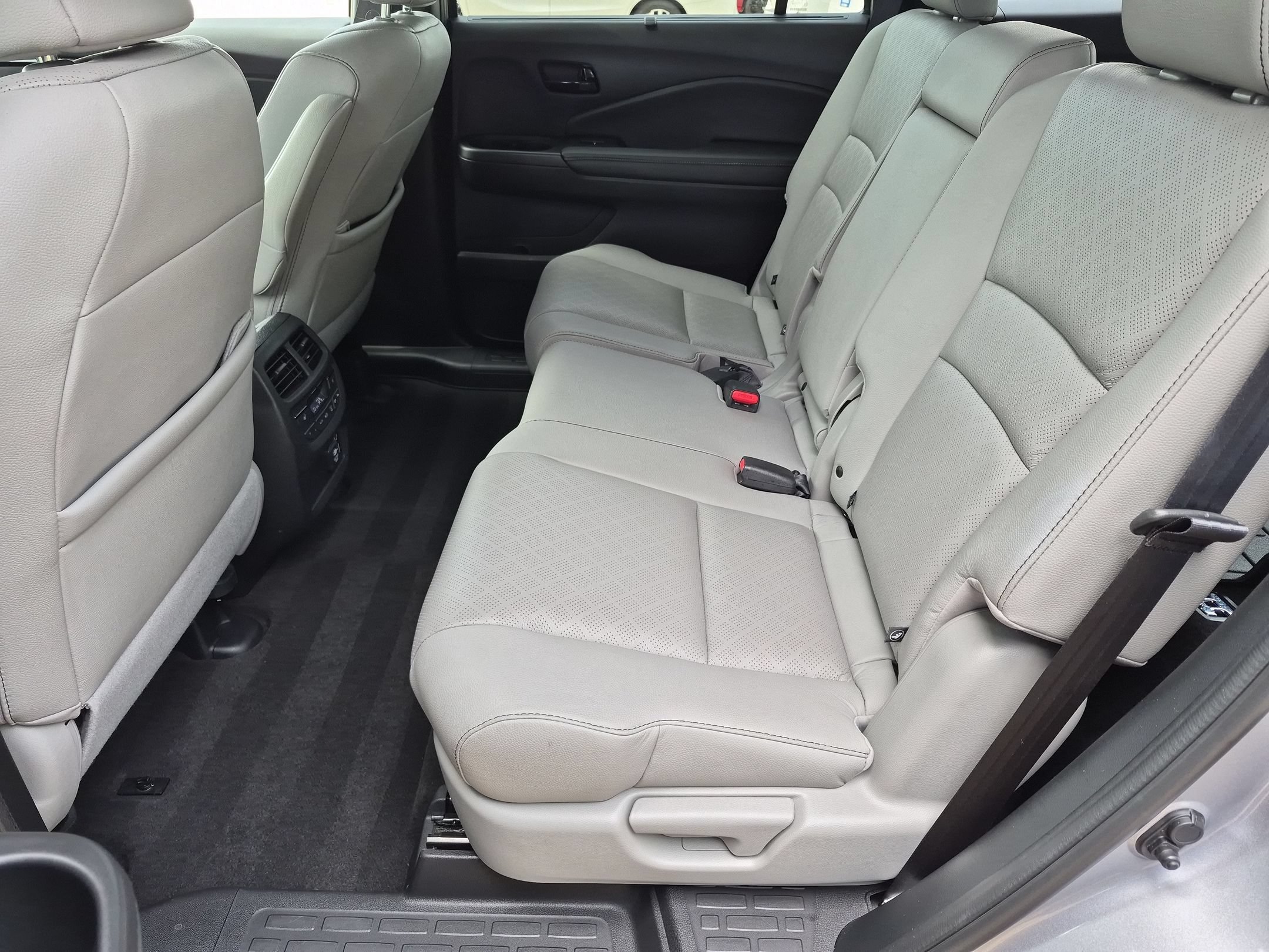 Certified 2022 Honda Passport Elite image 24