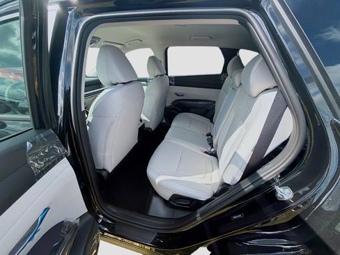 New 2026 Hyundai Tucson SEL FWD image 17