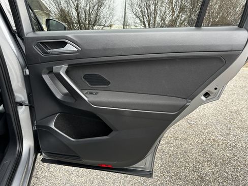 Used 2021 Volkswagen Tiguan S image 16