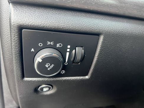 Used 2017 Jeep Grand Cherokee Altitude AWD/4WD image 28