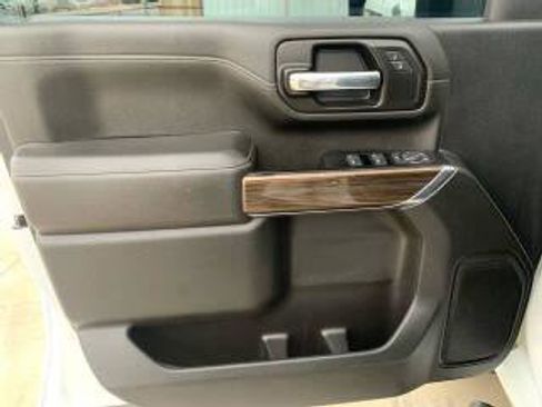 Used 2022 Chevrolet Silverado 2500 LT w/ Convenience Package image 22