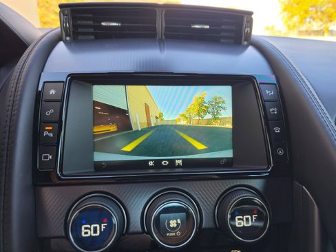 Used 2018 Jaguar F-TYPE R-Dynamic image 21