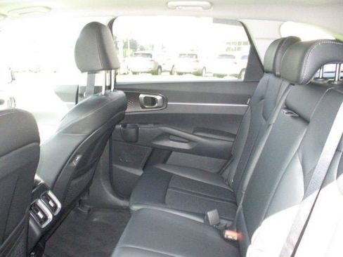 New 2025 Kia Sorento S w/ Panoramic Sunroof Package image 13