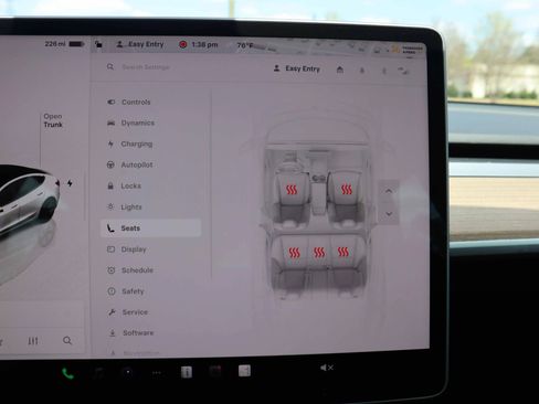 Used 2023 Tesla Model 3 Standard Range image 21