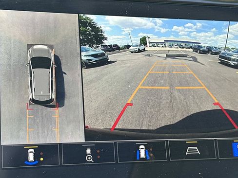 Certified 2023 Chevrolet Bolt EUV Premier w/ Sun & Sound Package FWD image 27