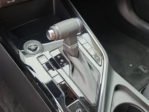 New 2026 Kia Niro EX FWD image 25