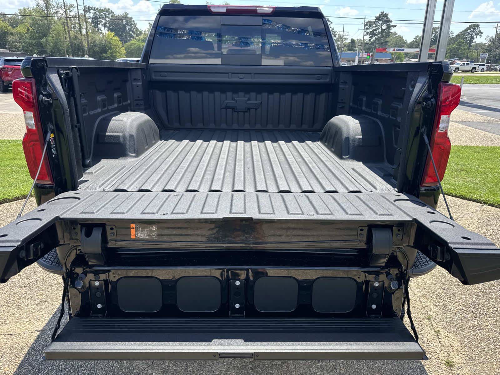 New 2026 Chevrolet Silverado 1500 RST w/ RST All Star Premium Package AWD/4WD image 7