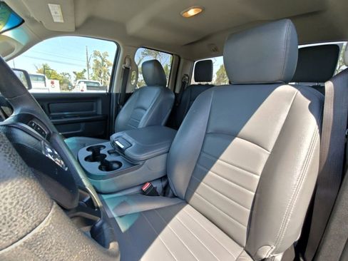 Used 2018 RAM 1500 ST RWD image 18