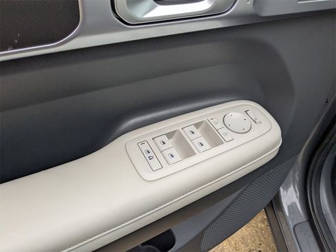 Used 2025 Hyundai Santa Fe SEL image 14