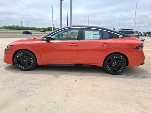 New 2026 Nissan Sentra SR w/ SR Premium Package FWD image 4