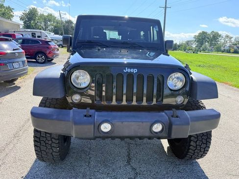 Used 2017 Jeep Wrangler Sport AWD/4WD image 5