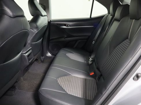 Used 2023 Toyota Camry SE image 16