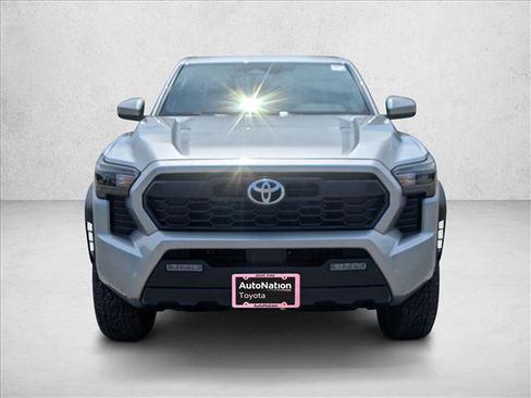 Used 2024 Toyota Tacoma TRD Off-Road image 3