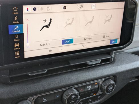 New 2025 Jeep Gladiator Sport image 22