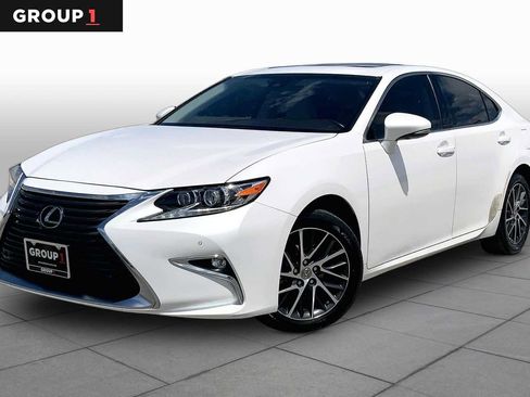 Used 2017 Lexus ES 350 w/ Luxury Package FWD image 1