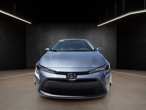 Used 2026 Toyota Corolla LE FWD image 2