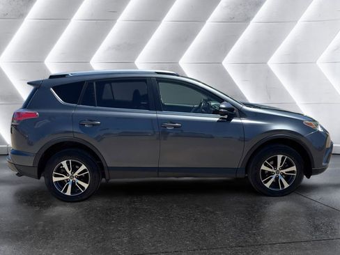 Used 2018 Toyota RAV4 XLE w/ Plus Extra Value Package FWD image 6