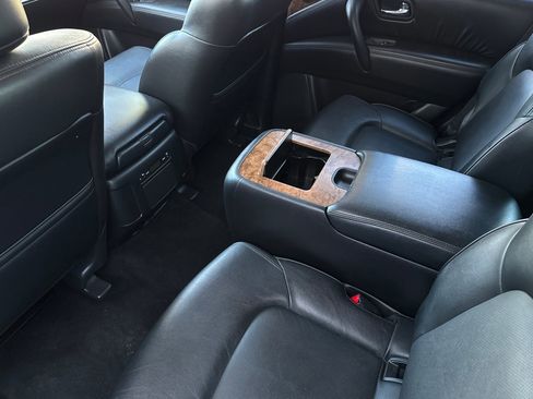 Used 2022 Nissan Armada SL w/ Captain's Chairs Package image 9
