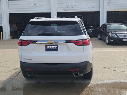 Used 2023 Chevrolet Traverse LT image 6