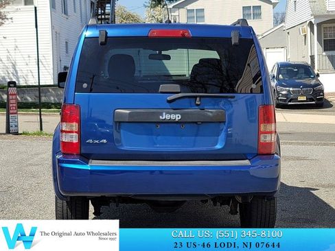 Used 2010 Jeep Liberty Sport w/ Popular Equipment Group AWD/4WD image 5