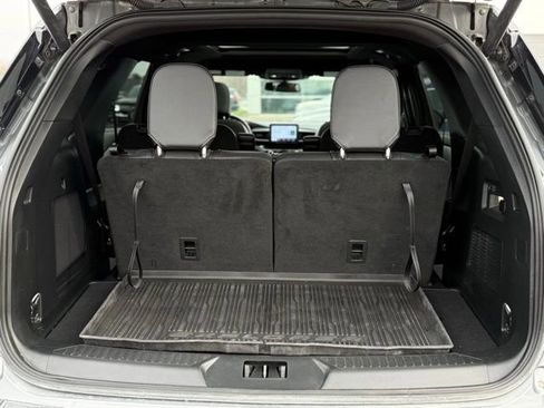 Certified 2024 Ford Explorer ST-Line w/ Class IV Trailer Tow Package image 27
