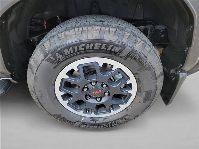 Used 2025 Toyota 4Runner TRD Off-Road AWD/4WD image 9