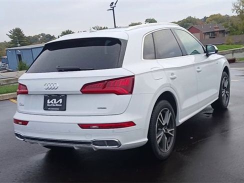 Used 2020 Audi Q5 e Premium Plus w/ Premium Plus Package image 2