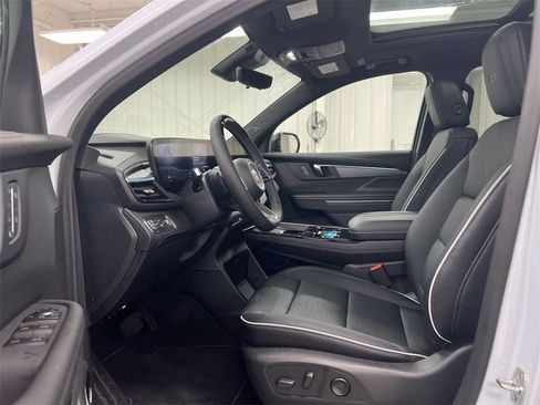 New 2026 Buick Enclave Sport Touring w/ Super Cruise Package image 20