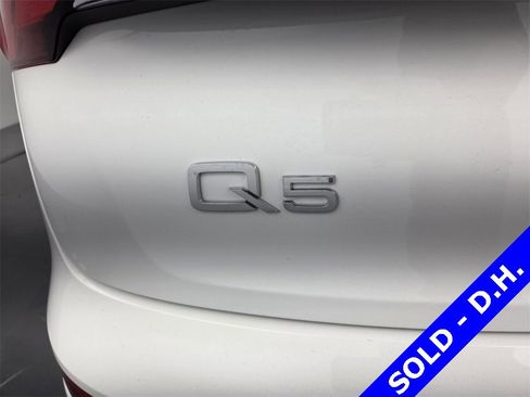 Used 2021 Audi Q5 e Premium Plus image 26